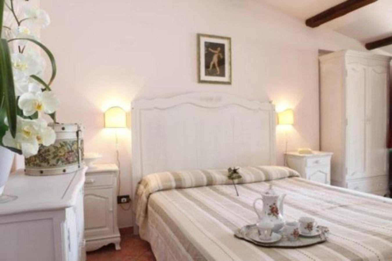 Il Poggio Dei Pettirossi Guest House Bevagna Exterior photo