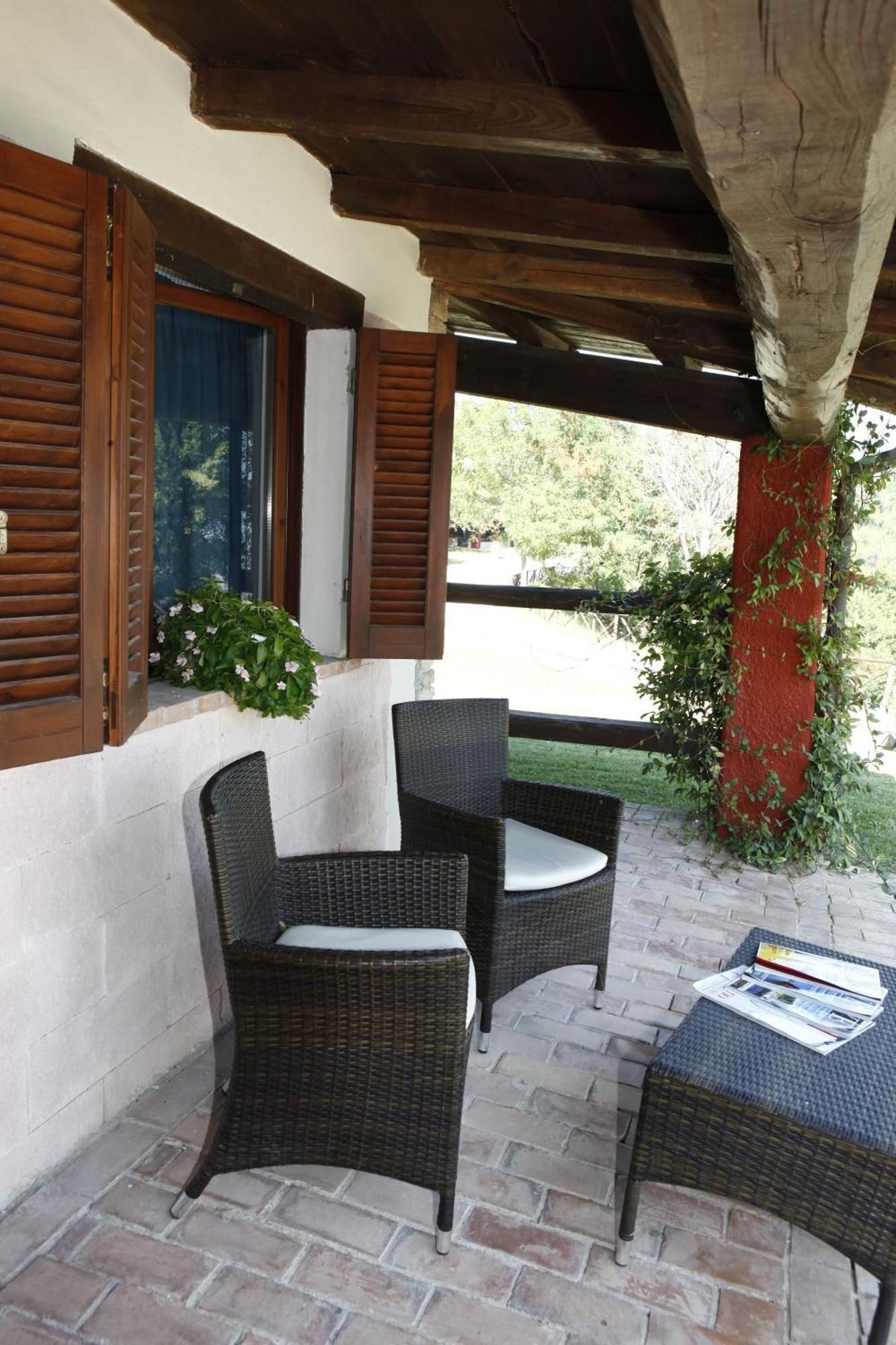 Il Poggio Dei Pettirossi Guest House Bevagna Exterior photo